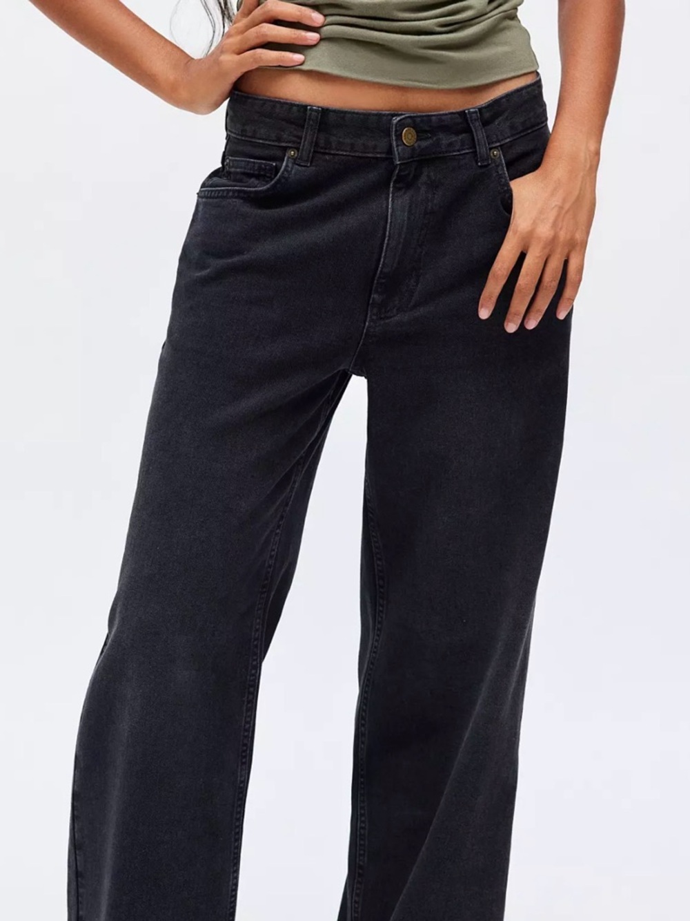 BDG High-Rise Wide Leg Jeans in Black